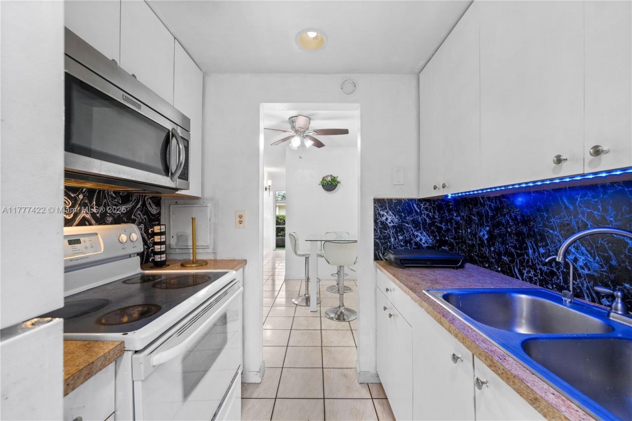 16900 NE 14th Ave, Unit 109, Miami, FL 33162 Photo