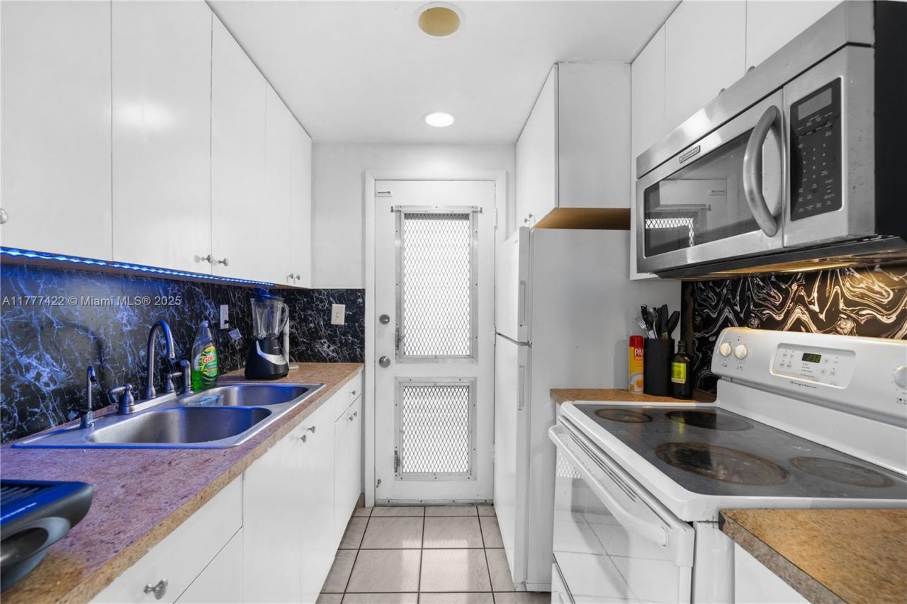 16900 NE 14th Ave, Unit 109, Miami, FL 33162 Photo