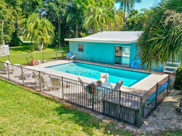 108 NE Carlisle Lane, Port Saint Lucie, FL 34952