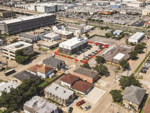 3100 RIDGELAKE Drive, Metairie, LA 70002