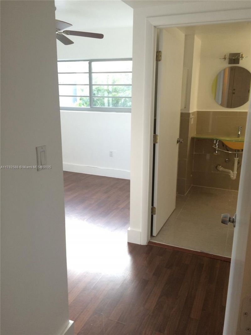 7025 Rue Granville, Unit 3, Miami Beach, FL 33141 Photo