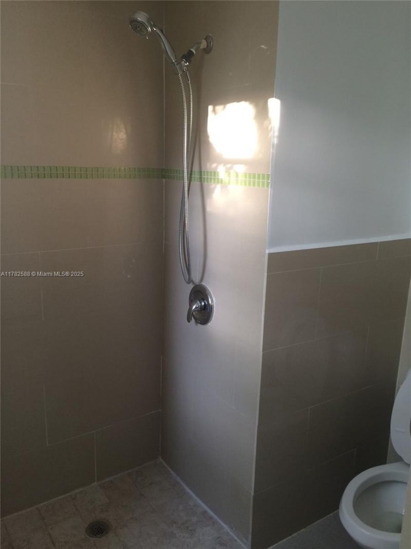 7025 Rue Granville, Unit 3, Miami Beach, FL 33141 Photo