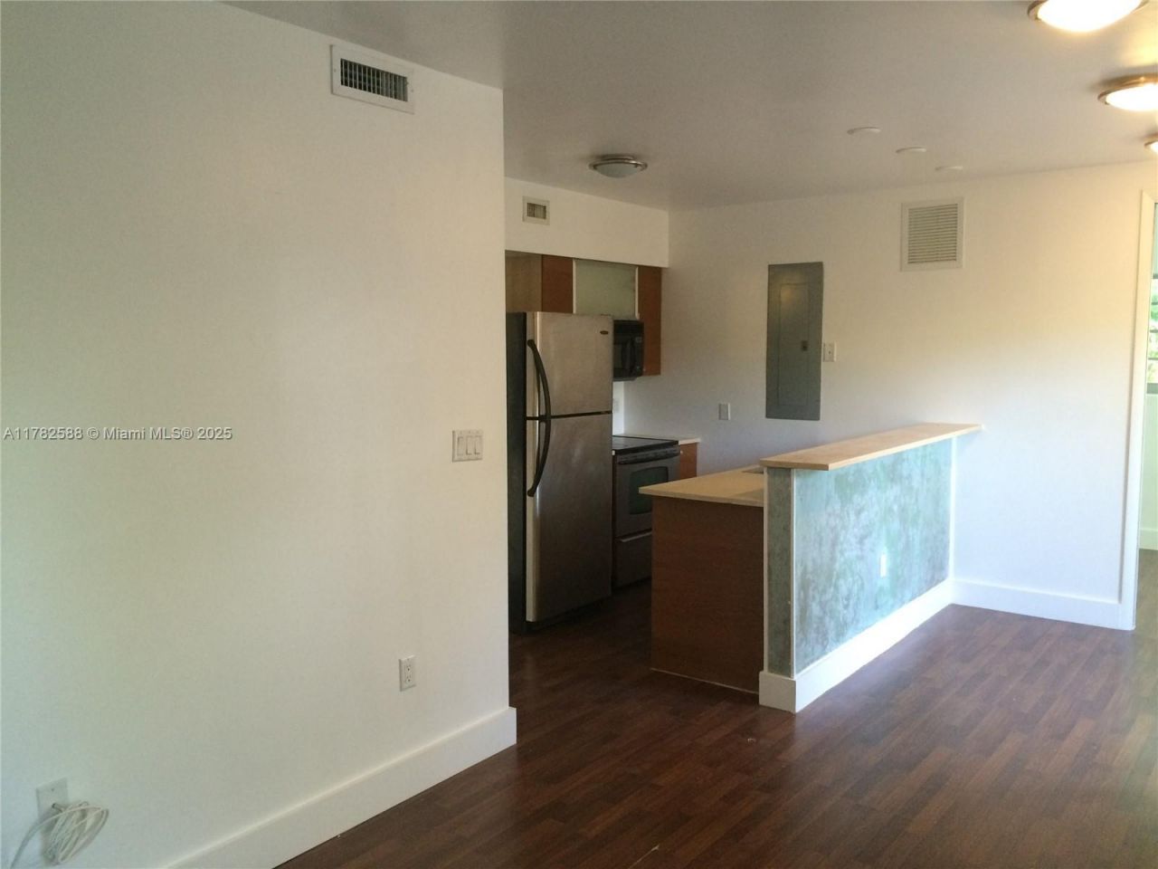 7025 Rue Granville, Unit 3, Miami Beach, FL 33141 Photo