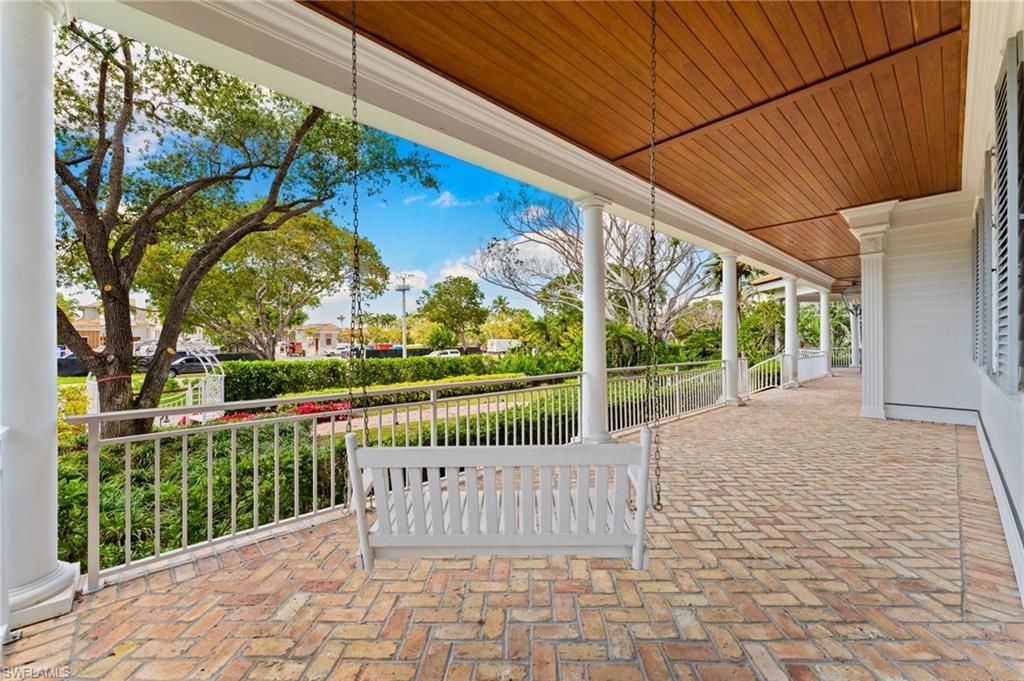 2325 Lantern Ln, Naples, FL 34102 Photo