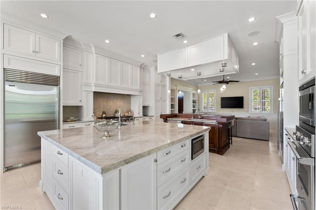 2325 Lantern Ln, Naples, FL 34102 Photo