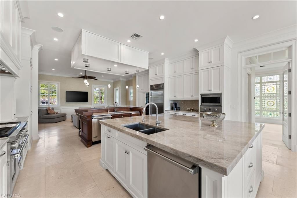 2325 Lantern Ln, Naples, FL 34102 Photo