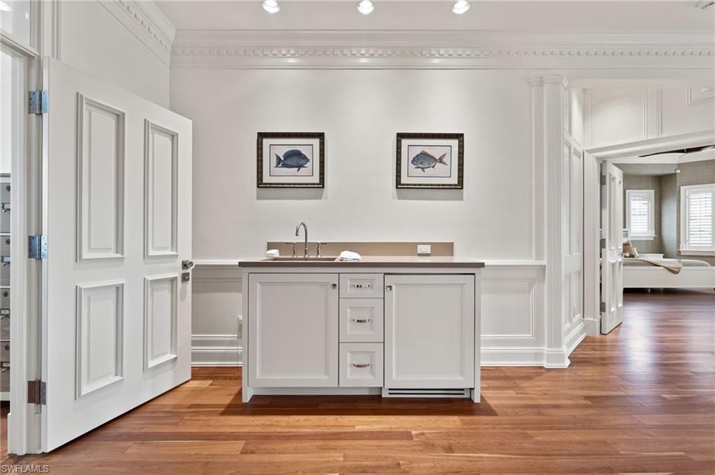 2325 Lantern Ln, Naples, FL 34102 Photo