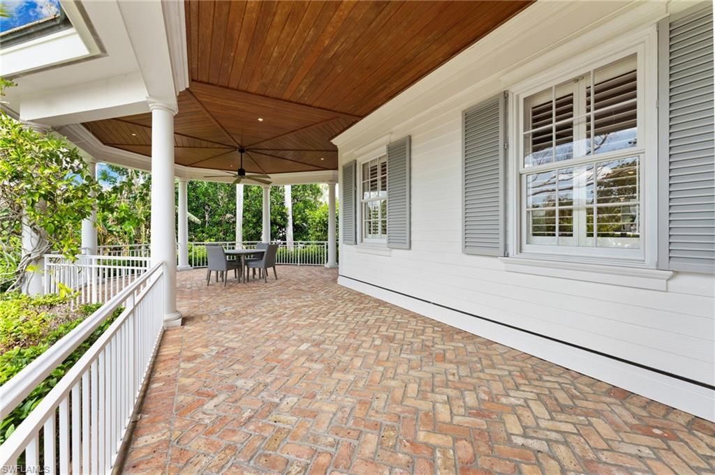 2325 Lantern Ln, Naples, FL 34102 Photo