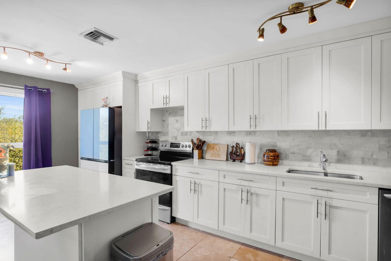 111 Stirrup Key Woods Road, Unit 2B2, Marathon, FL 33050 Photo