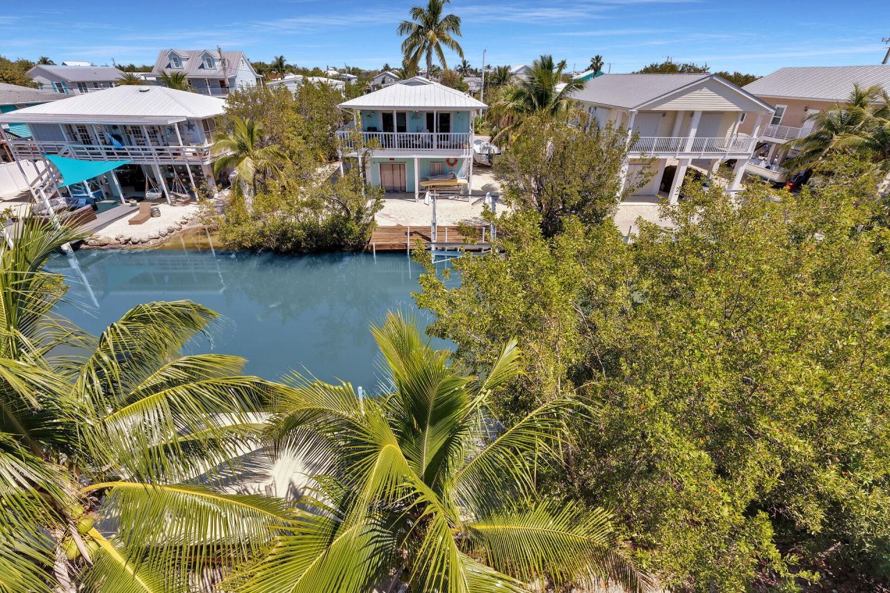 27415 Barbuda Lane, Ramrod, FL 33042 Photo