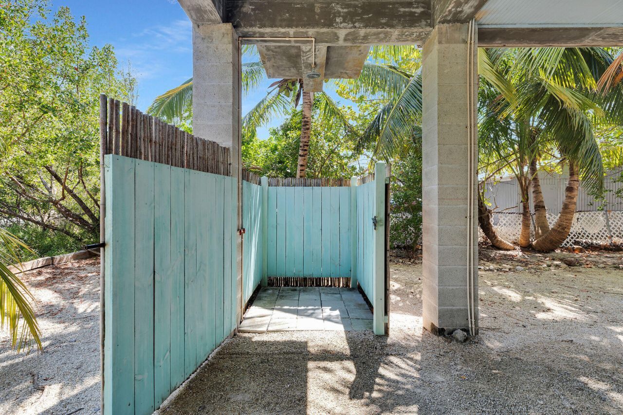 27415 Barbuda Lane, Ramrod, FL 33042 Photo