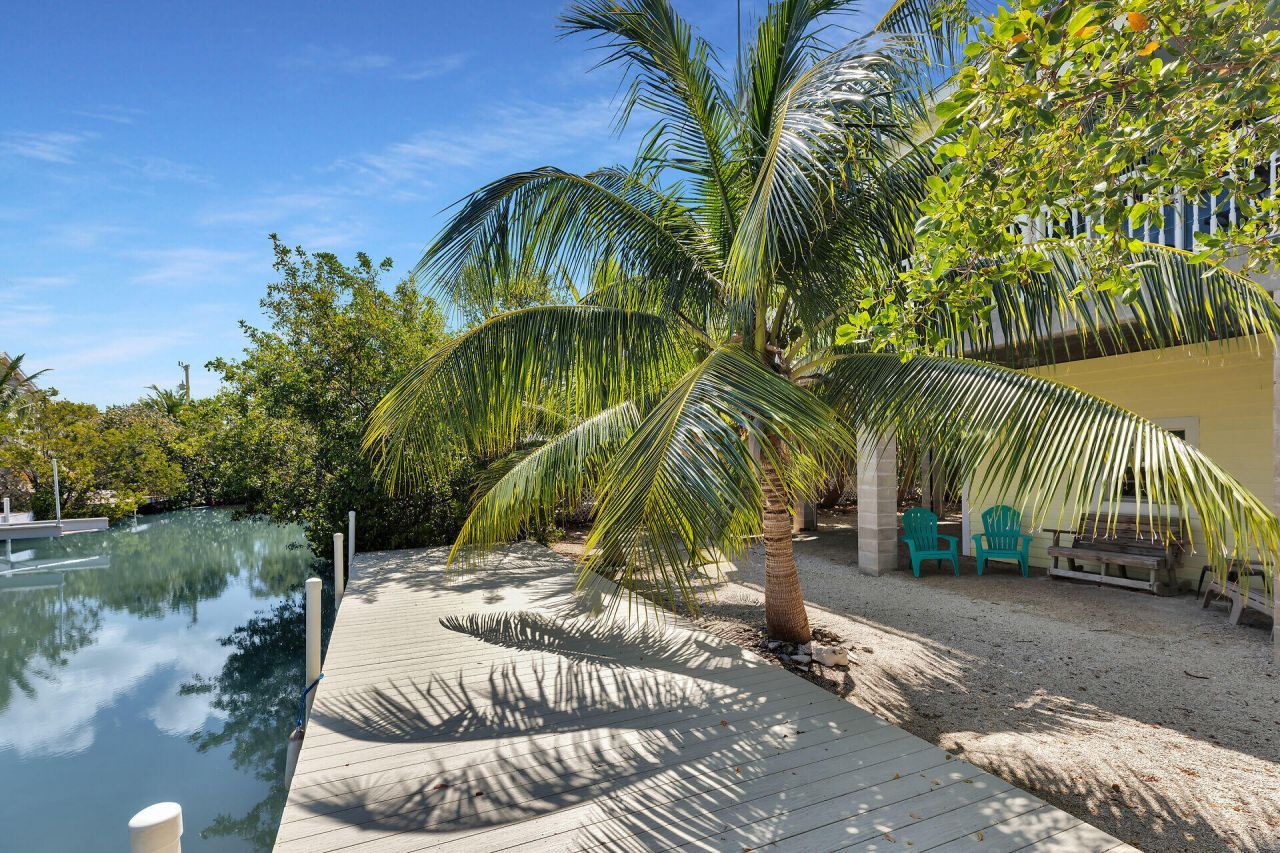 27415 Barbuda Lane, Ramrod, FL 33042 Photo