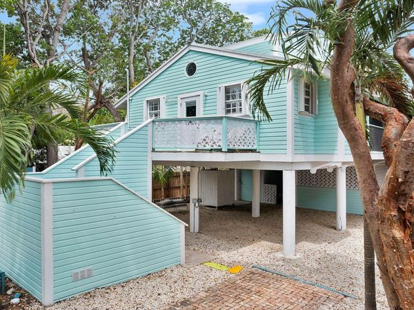 71 N Bay Harbor Drive, KEY LARGO, FL 33037