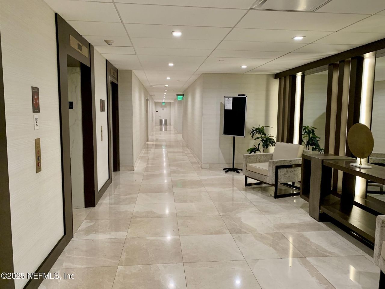 20225 NE 34th Court, Unit 817, Miami, FL 33810 Photo