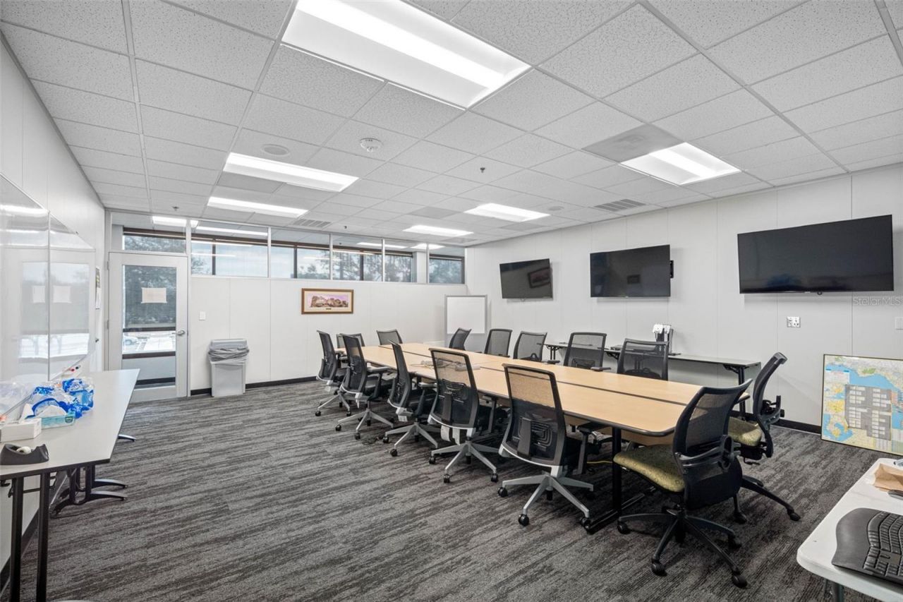 6801 E Hillsborough Avenue, Tampa, FL 33610 Photo