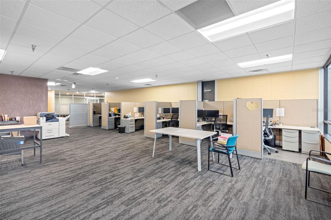 6801 E Hillsborough Avenue, Tampa, FL 33610 Photo