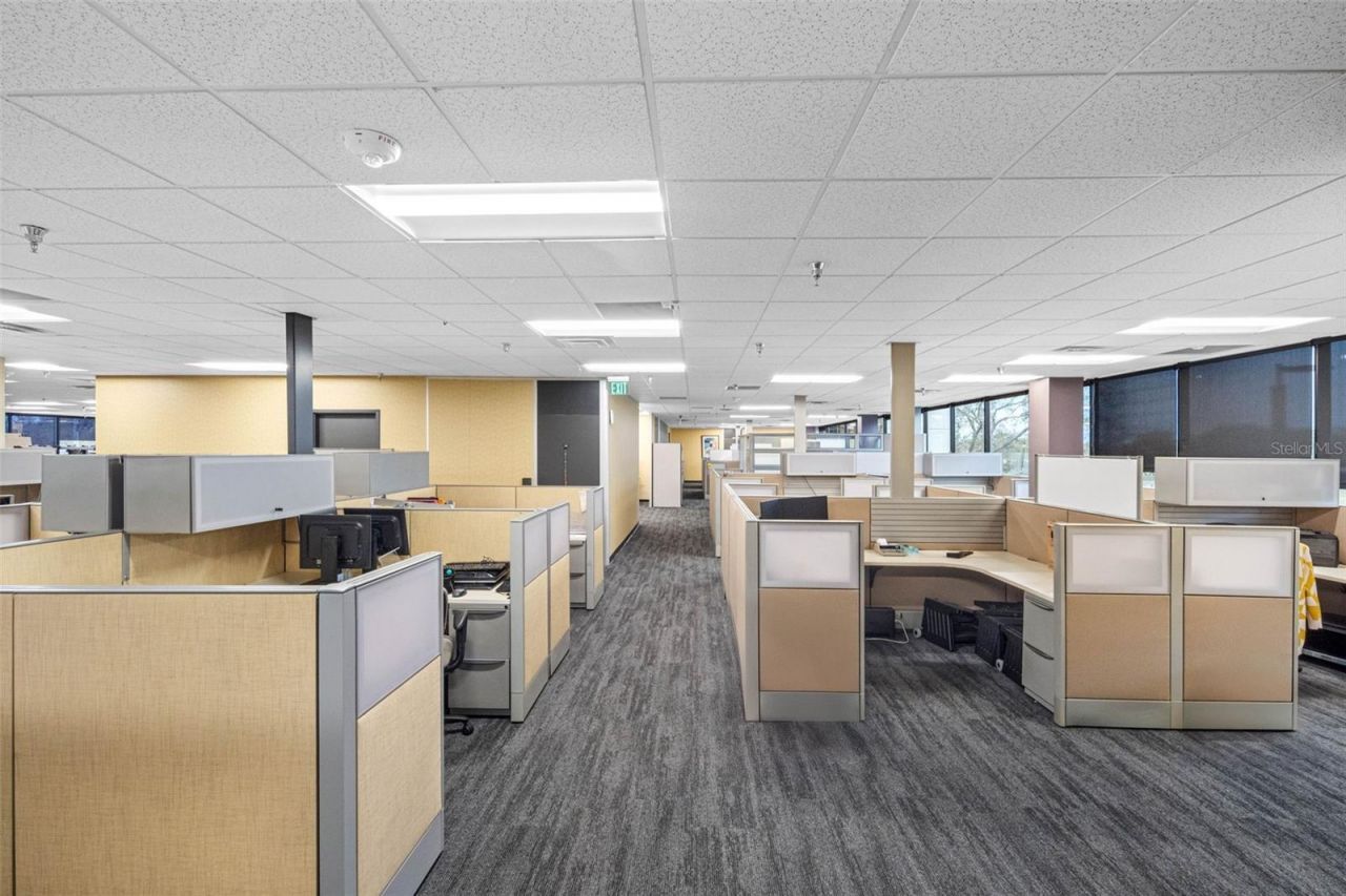 6801 E Hillsborough Avenue, Tampa, FL 33610 Photo