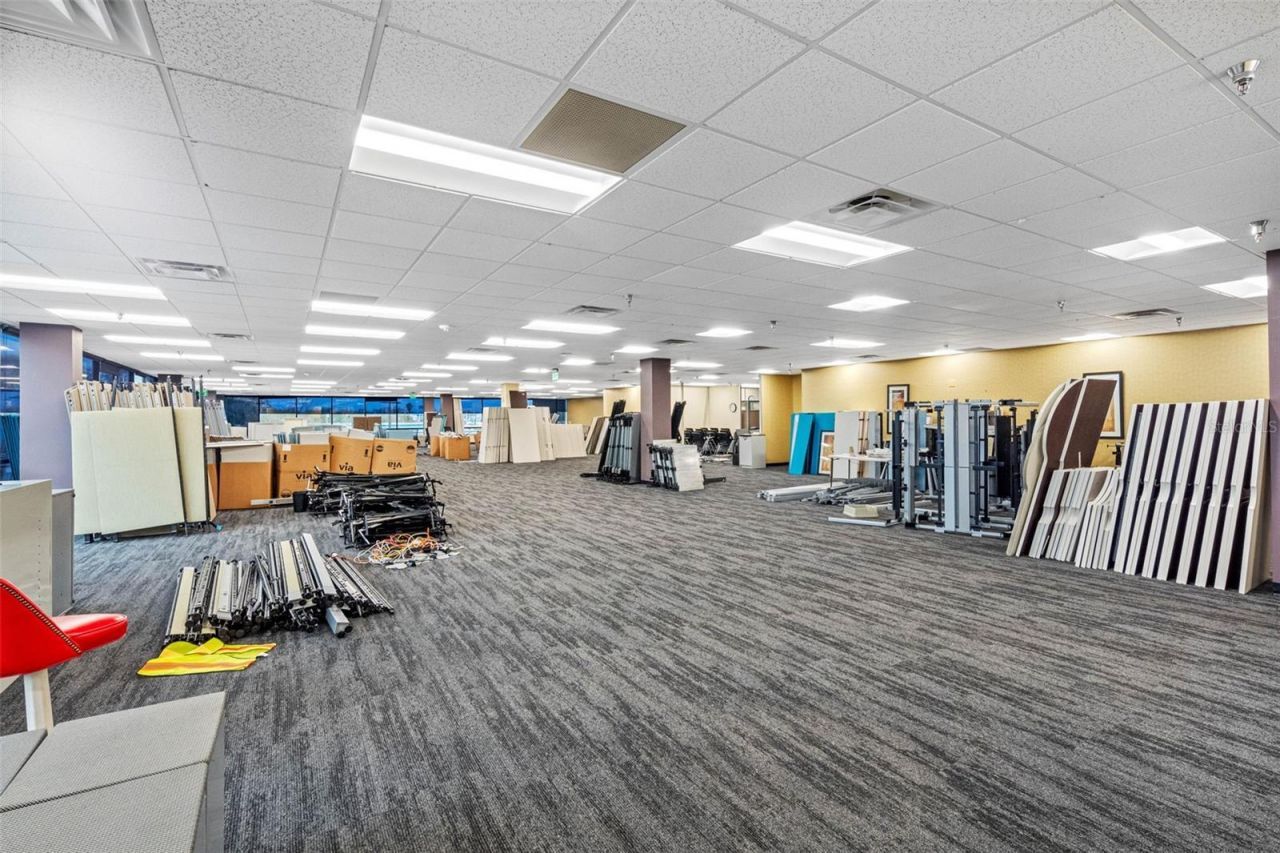 6801 E Hillsborough Avenue, Tampa, FL 33610 Photo