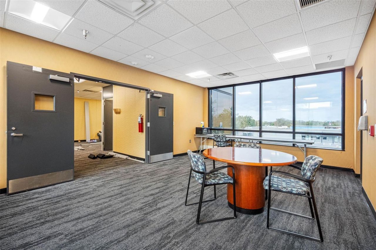 6801 E Hillsborough Avenue, Tampa, FL 33610 Photo