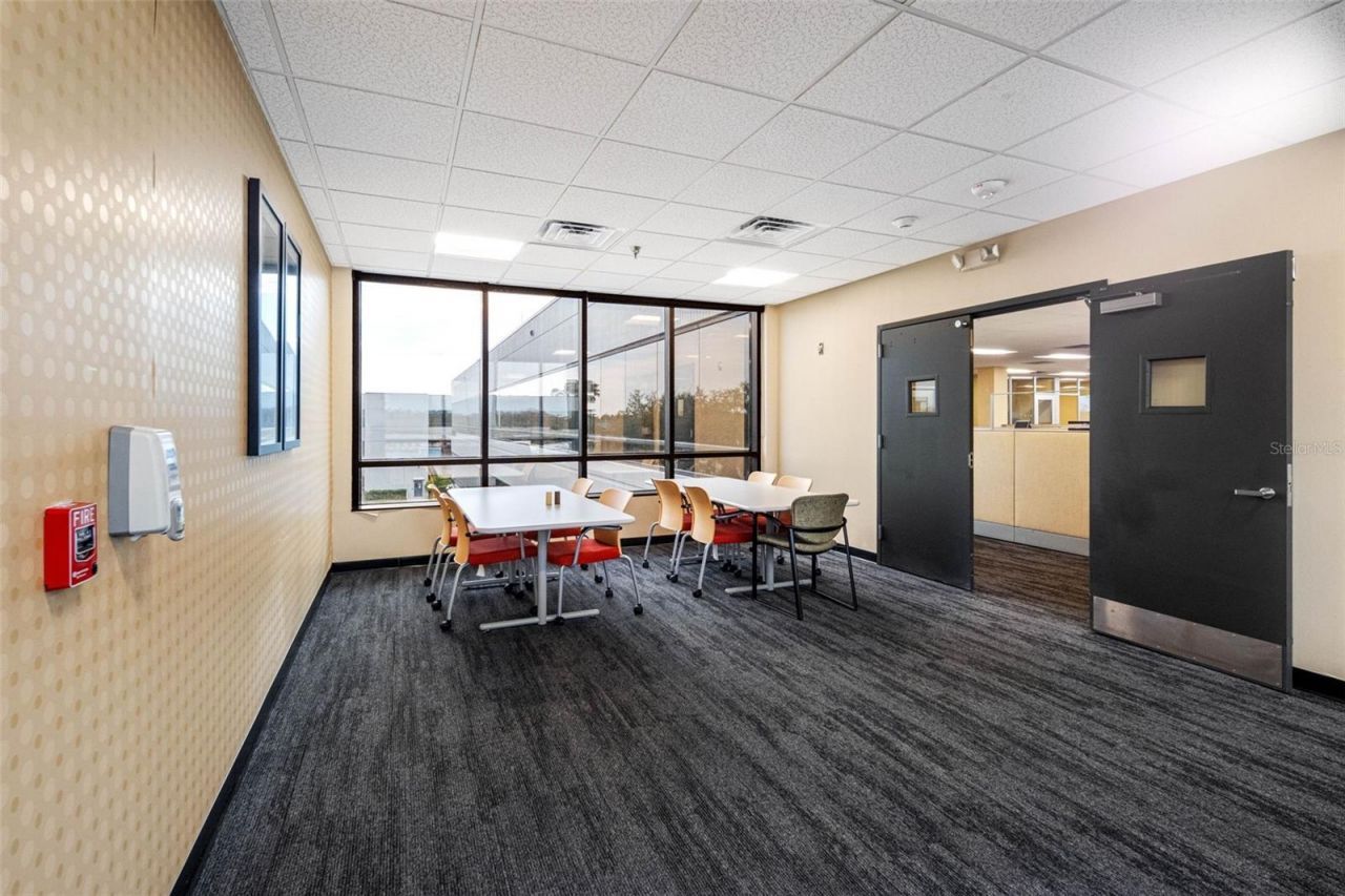 6801 E Hillsborough Avenue, Tampa, FL 33610 Photo