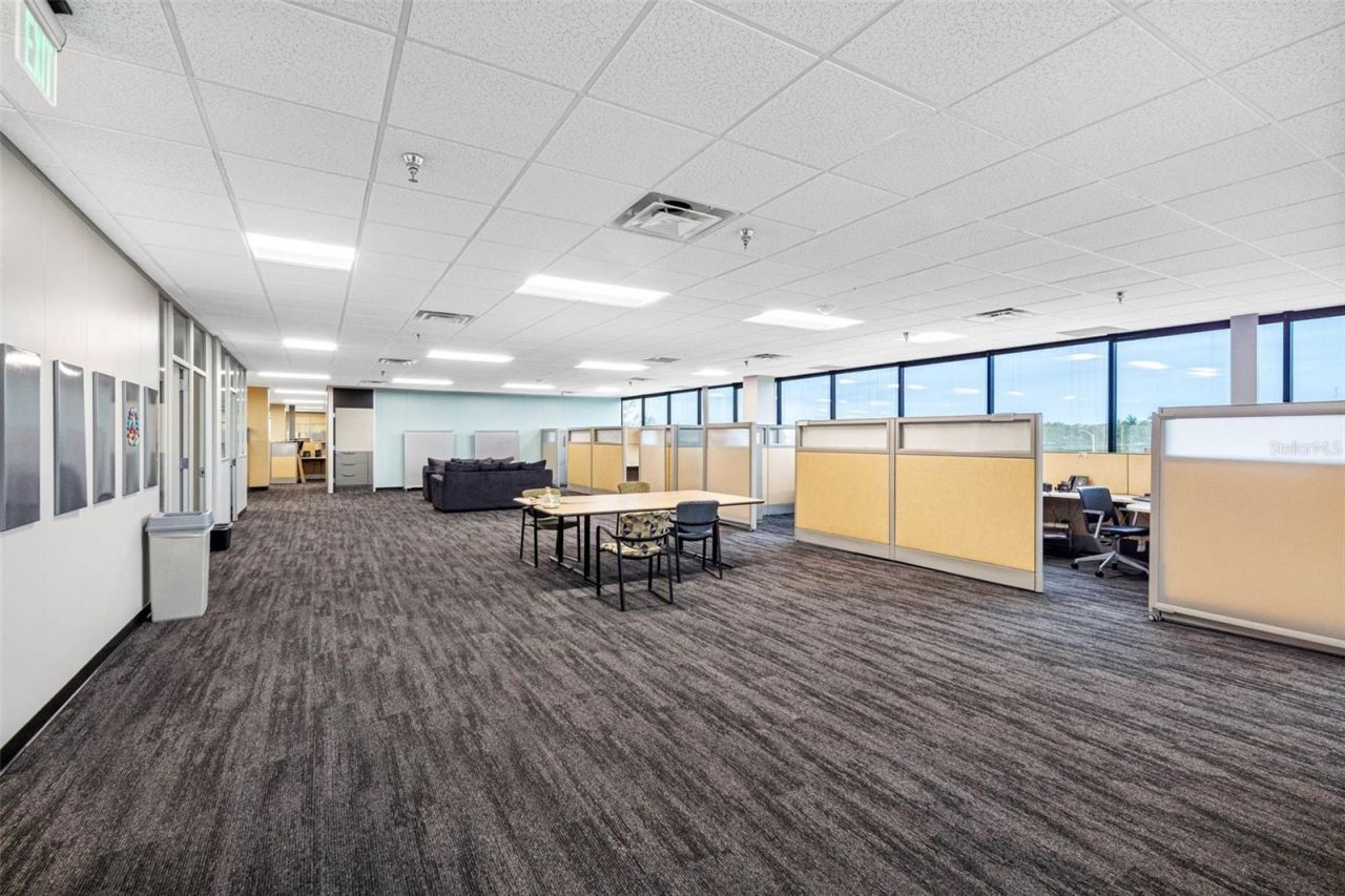 6801 E Hillsborough Avenue, Tampa, FL 33610 Photo