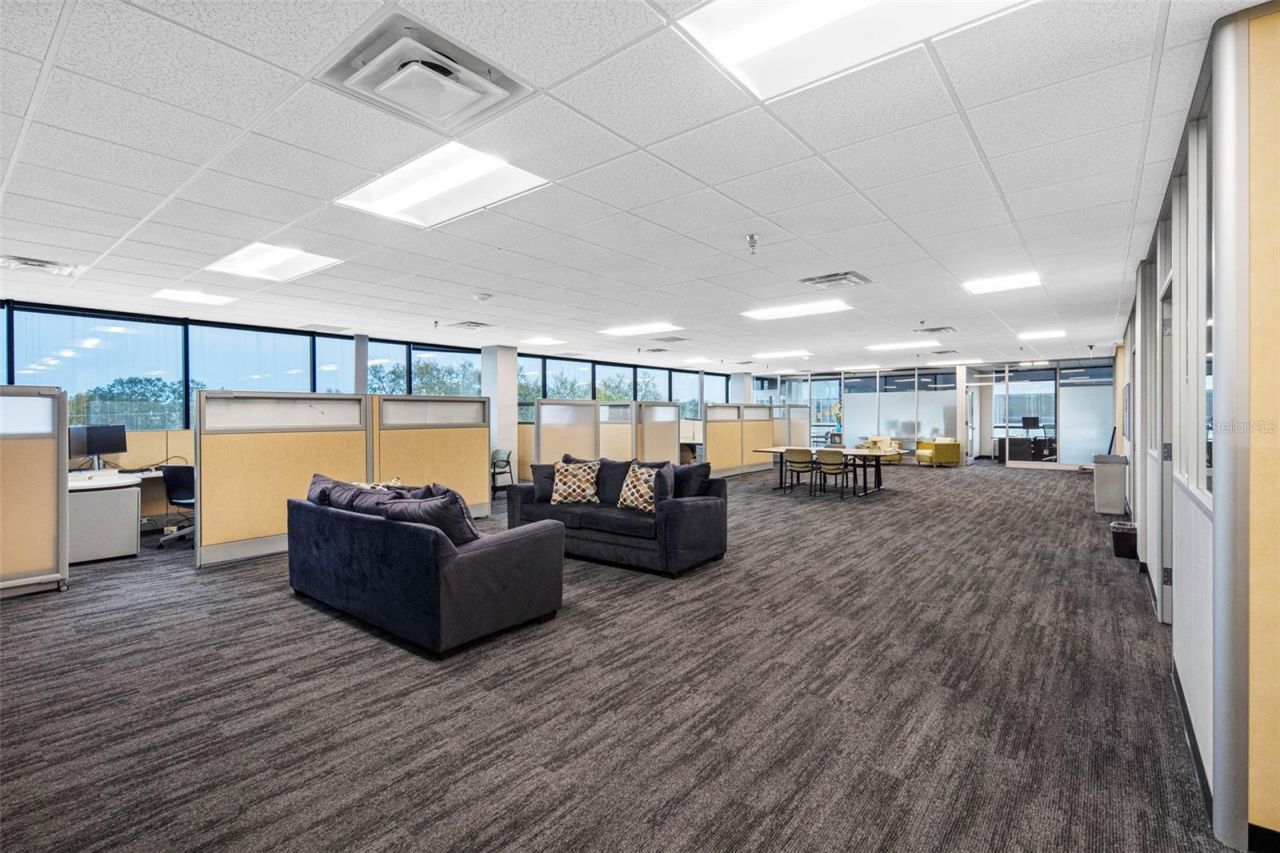 6801 E Hillsborough Avenue, Tampa, FL 33610 Photo