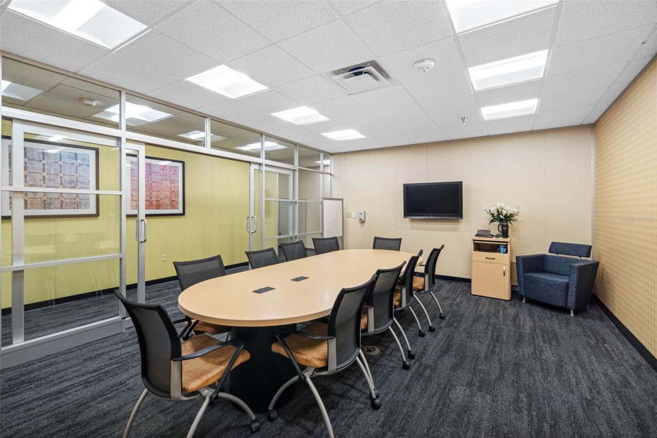 6801 E Hillsborough Avenue, Tampa, FL 33610 Photo