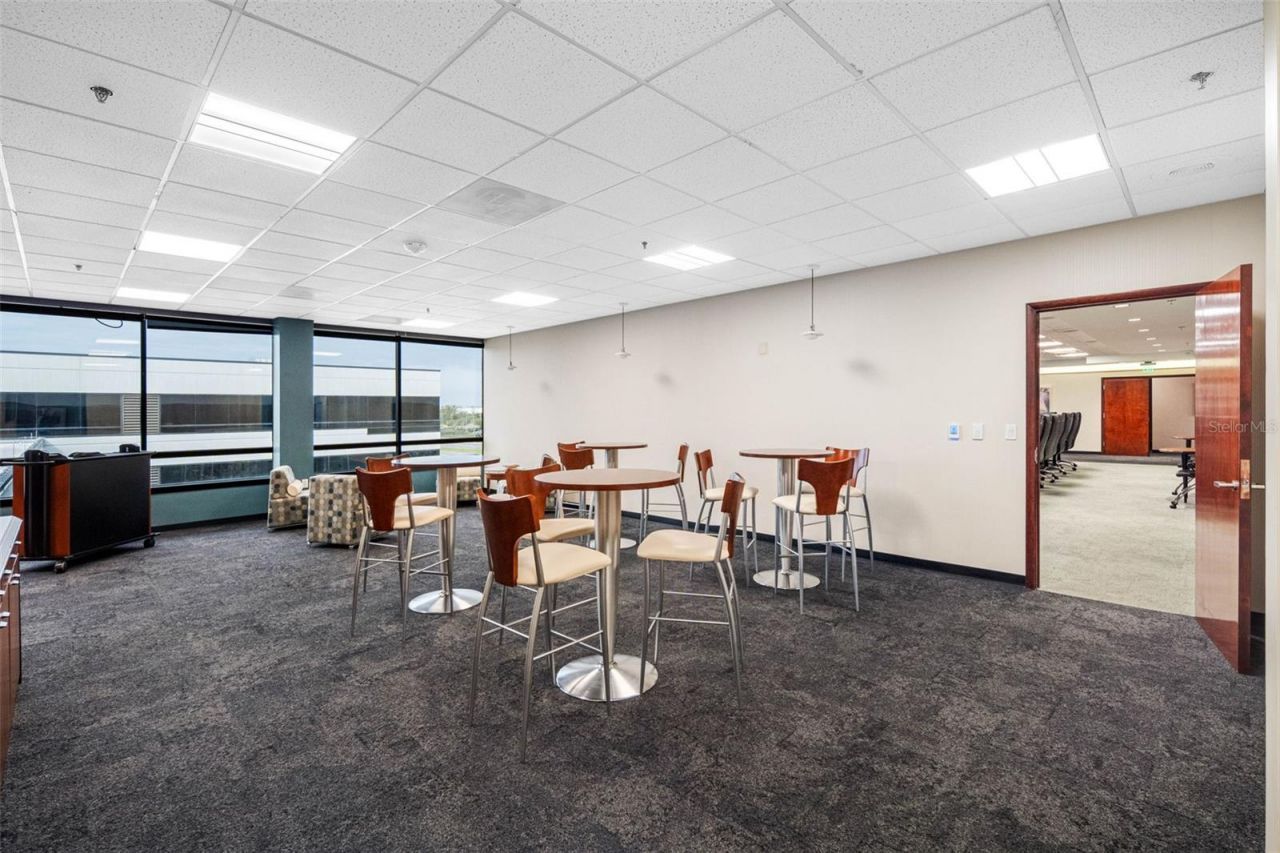 6801 E Hillsborough Avenue, Tampa, FL 33610 Photo