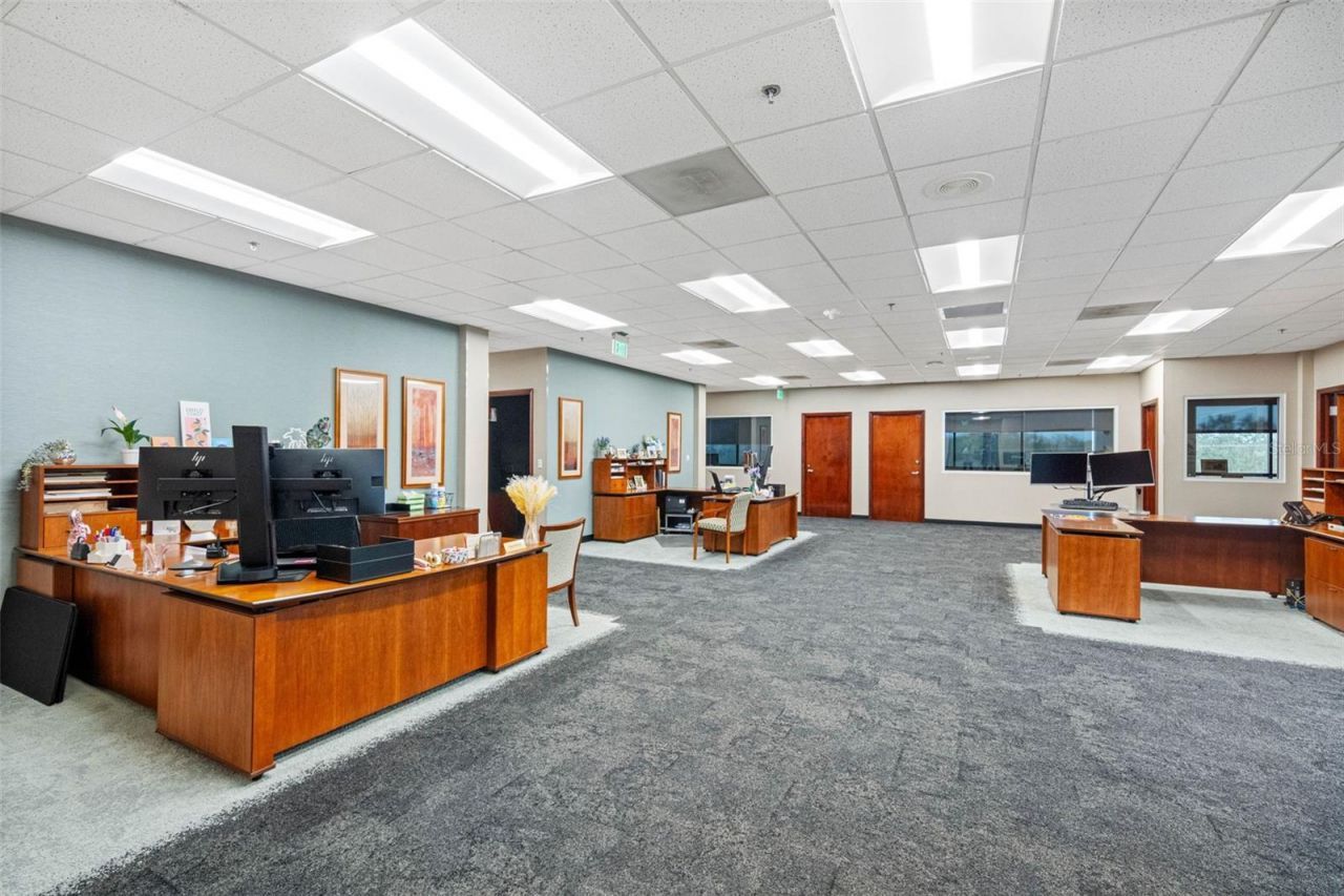 6801 E Hillsborough Avenue, Tampa, FL 33610 Photo