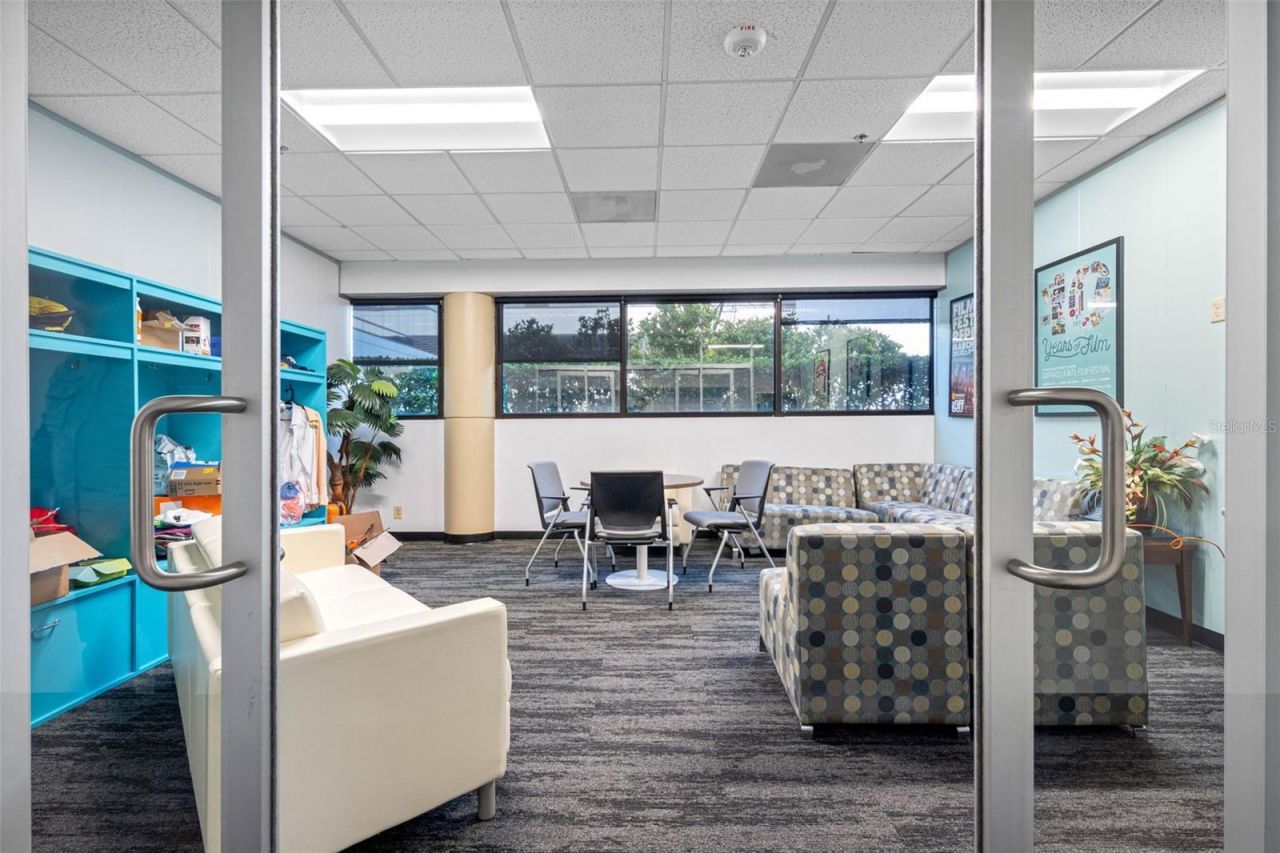 6801 E Hillsborough Avenue, Tampa, FL 33610 Photo