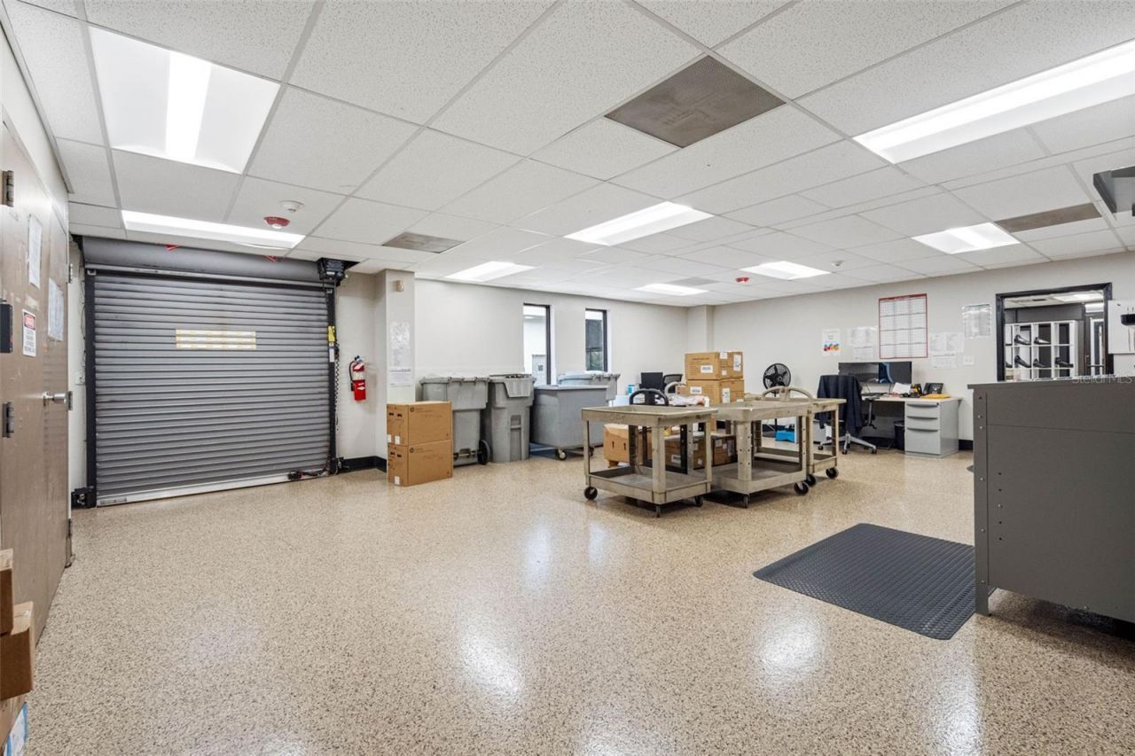 6801 E Hillsborough Avenue, Tampa, FL 33610 Photo