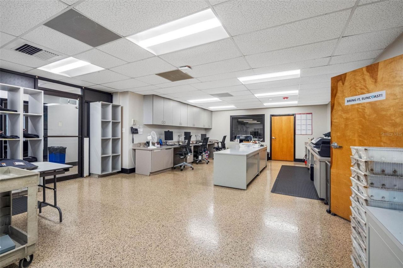 6801 E Hillsborough Avenue, Tampa, FL 33610 Photo