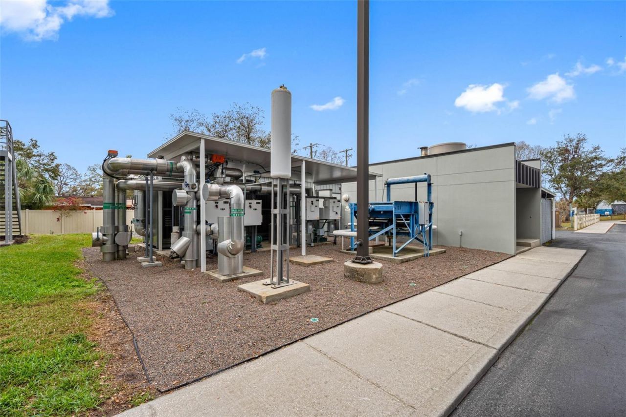 6801 E Hillsborough Avenue, Tampa, FL 33610 Photo