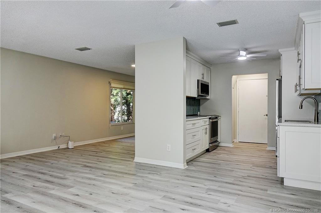 650 NE Wax Myrtle Way, Jensen Beach, FL 34957 Photo