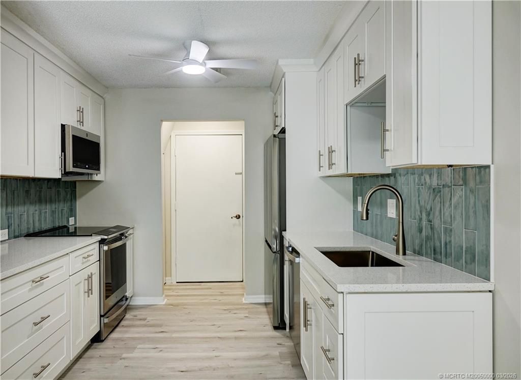 650 NE Wax Myrtle Way, Jensen Beach, FL 34957 Photo