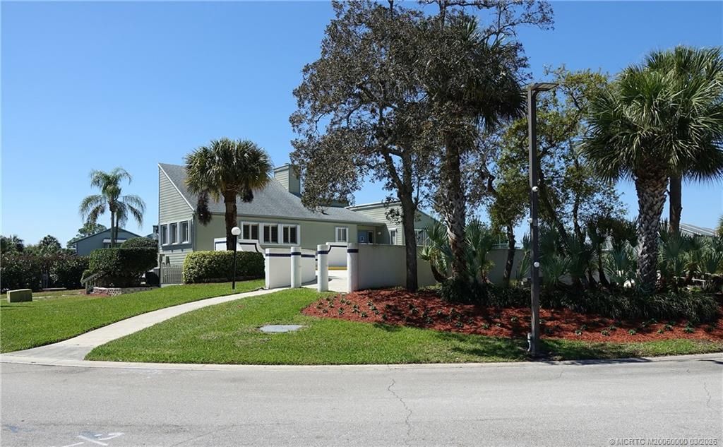 650 NE Wax Myrtle Way, Jensen Beach, FL 34957 Photo