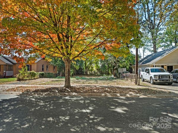 221 Plymouth Avenue, Charlotte, NC 28206