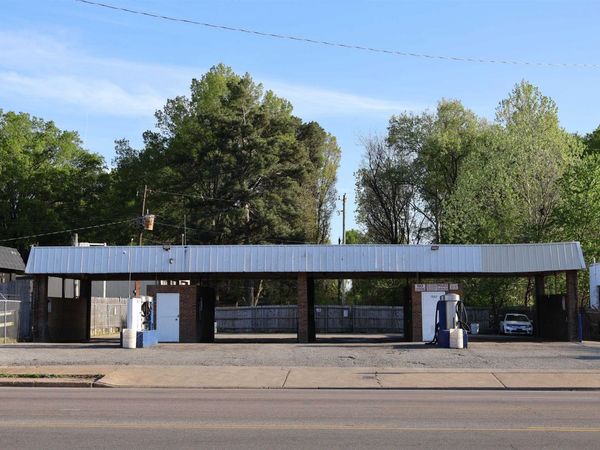 1663 E HOLMES RD, Memphis, TN 38116