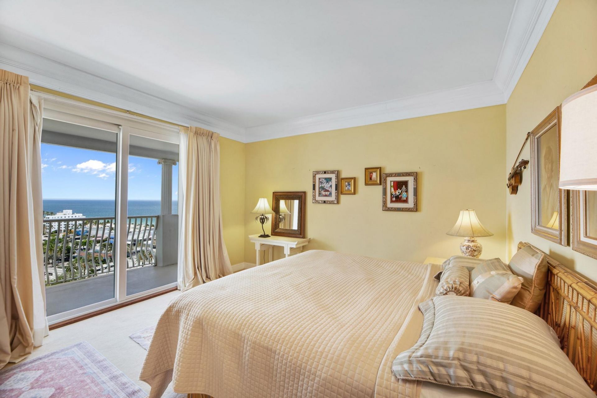 1 Las Olas Circle, Unit PH3, Fort Lauderdale, FL 33316 Photo