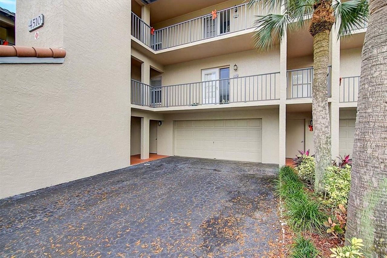 4510 El Conquistador Parkway, Unit 105, Bradenton, FL 34210 Photo