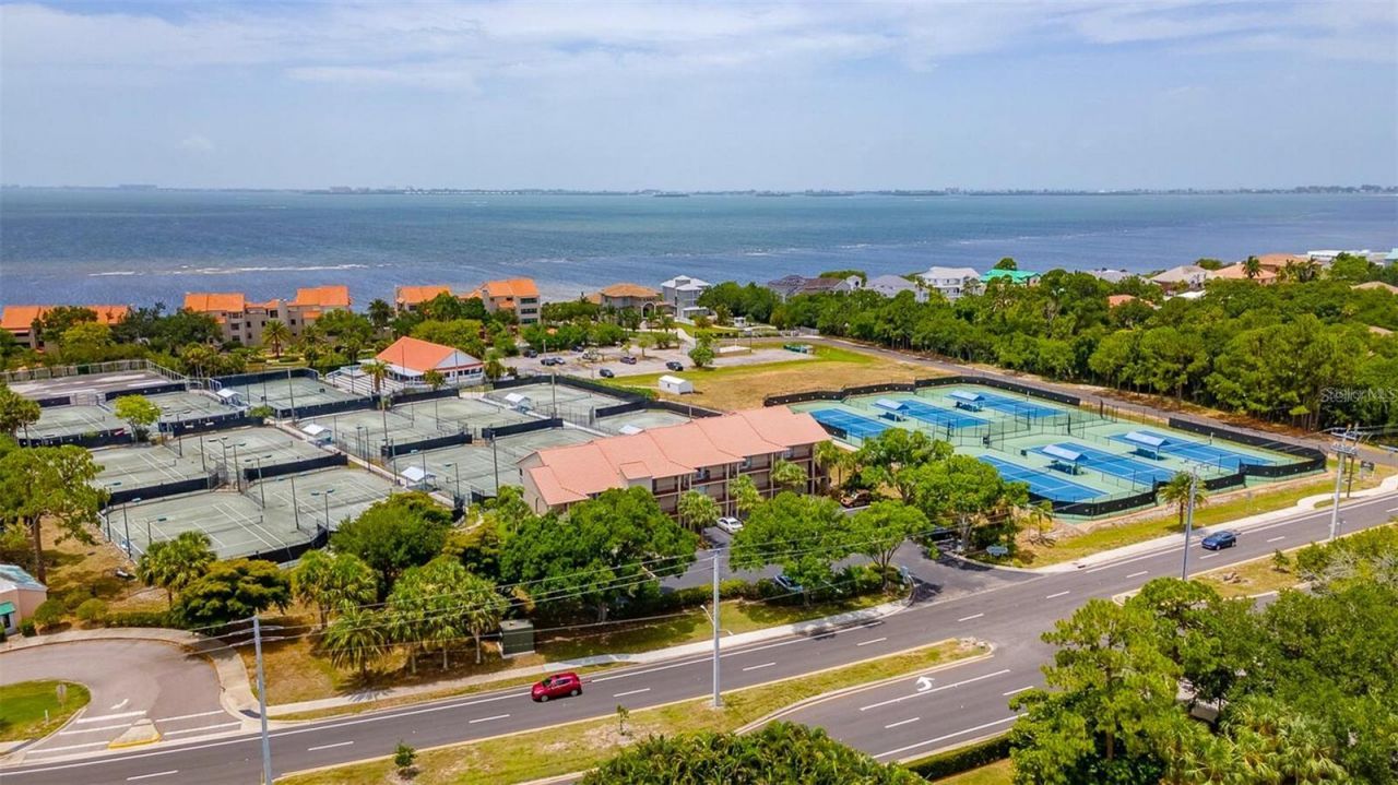 4510 El Conquistador Parkway, Unit 105, Bradenton, FL 34210 Photo