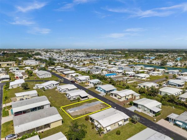 561 LONGWOOD DRIVE, VENICE, FL 34285