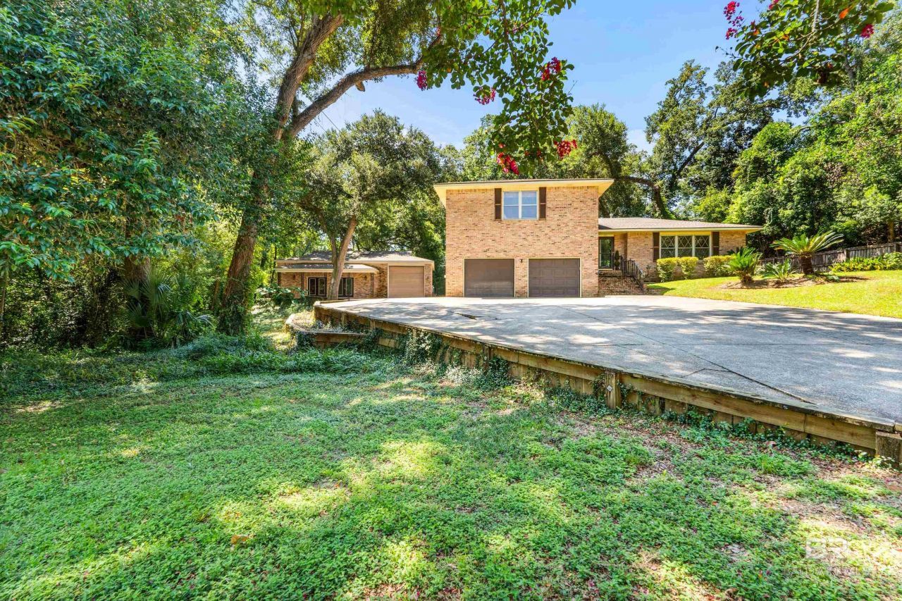 606 Fairhope Avenue, Fairhope, AL 36532 Main Photo