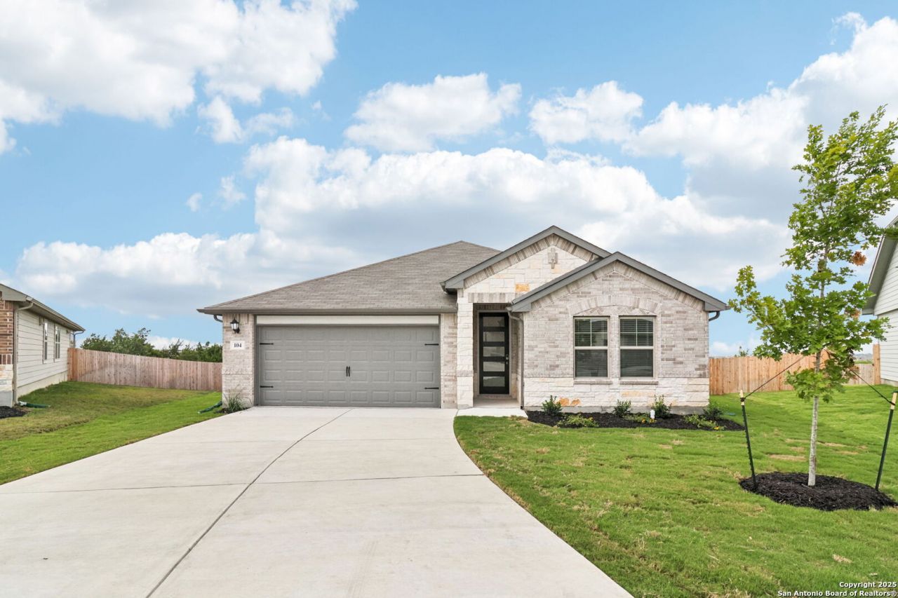 104 Shelton Pass, Cibolo, TX 78108 Main Photo