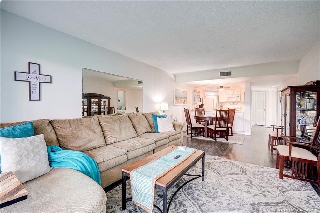 5563 NE Gulfstream Way, Stuart, FL 34996 Photo