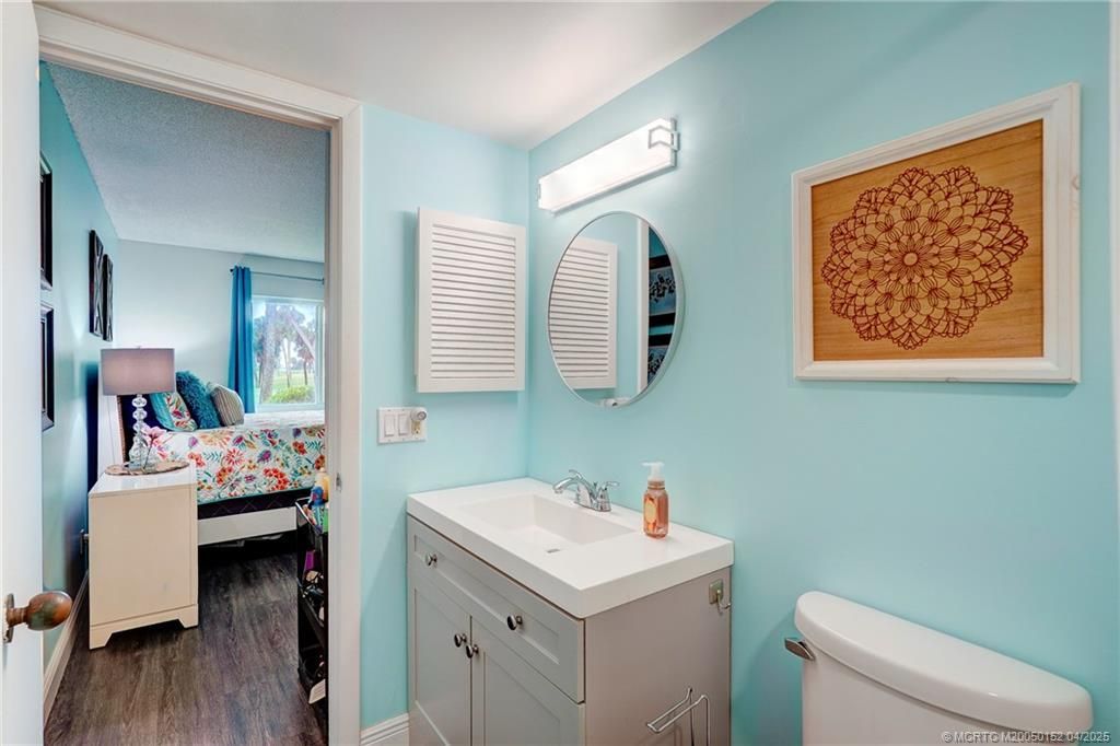 5563 NE Gulfstream Way, Stuart, FL 34996 Photo