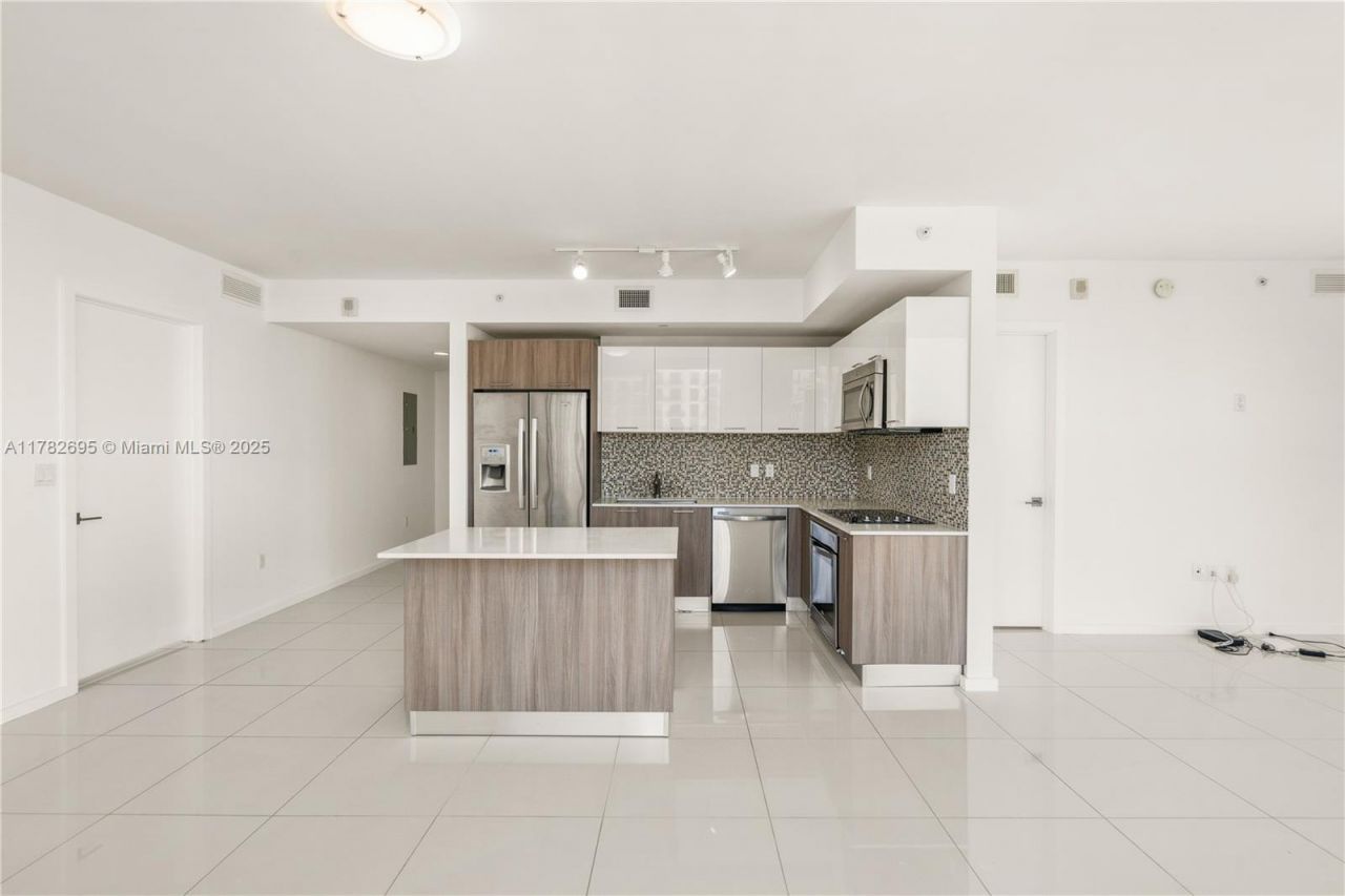 5300 NW 85th, Unit 1511, Doral, FL 33166 Photo