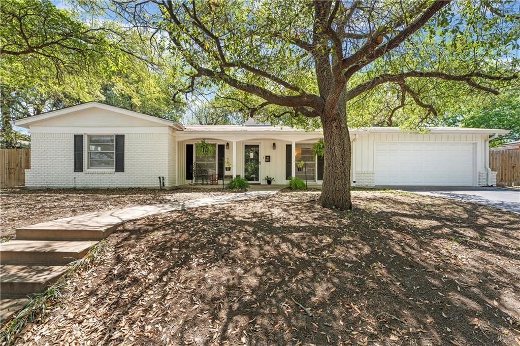 2212 Charboneau Street, Waco, TX 76710 Main Photo