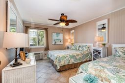 4201 N Ocean Blvd. photo 4