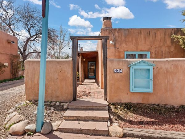 634 Canyon, Santa Fe, NM 87501